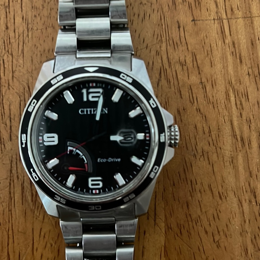 Citizen Eco Drive in great condition.   Links for watch come with watch.